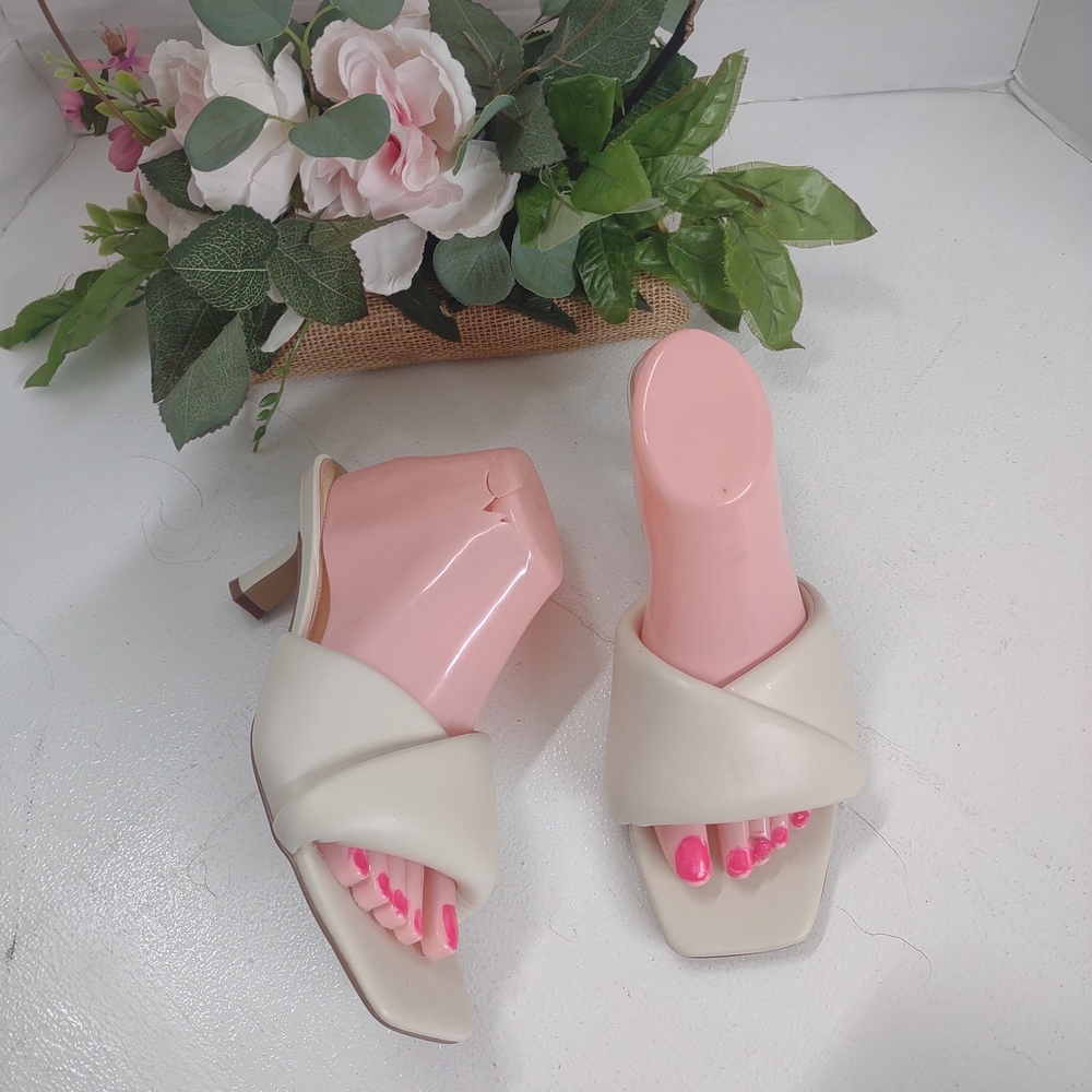 Elegant Cream Women's Slide Sandals
